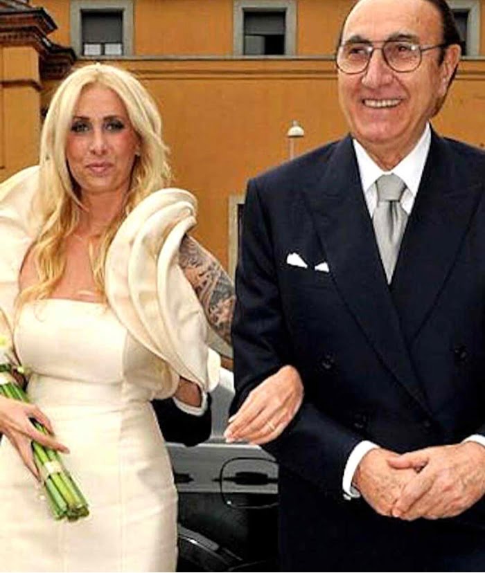 Pippo Baudo, avete mai visto la figlia Tiziana? Ecco com'è e cosa fa nella vita Pippo Baudo, avete mai visto la figlia Tiziana? Ecco com'è e cosa fa nella vita