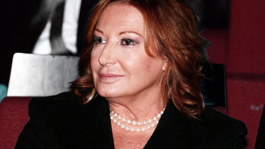 Vi ricordate della prima moglie di Silvio Berlusconi, madre di Pier Silvio? Ecco com'è oggi Vi ricordate della prima moglie di Silvio Berlusconi, madre di Pier Silvio? Ecco com'è oggi