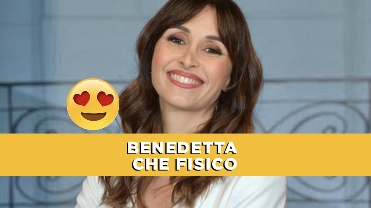 Benedetta Parodi si mostra in costume Altro che Belén Rodriguez è lei la perfezione pioggia