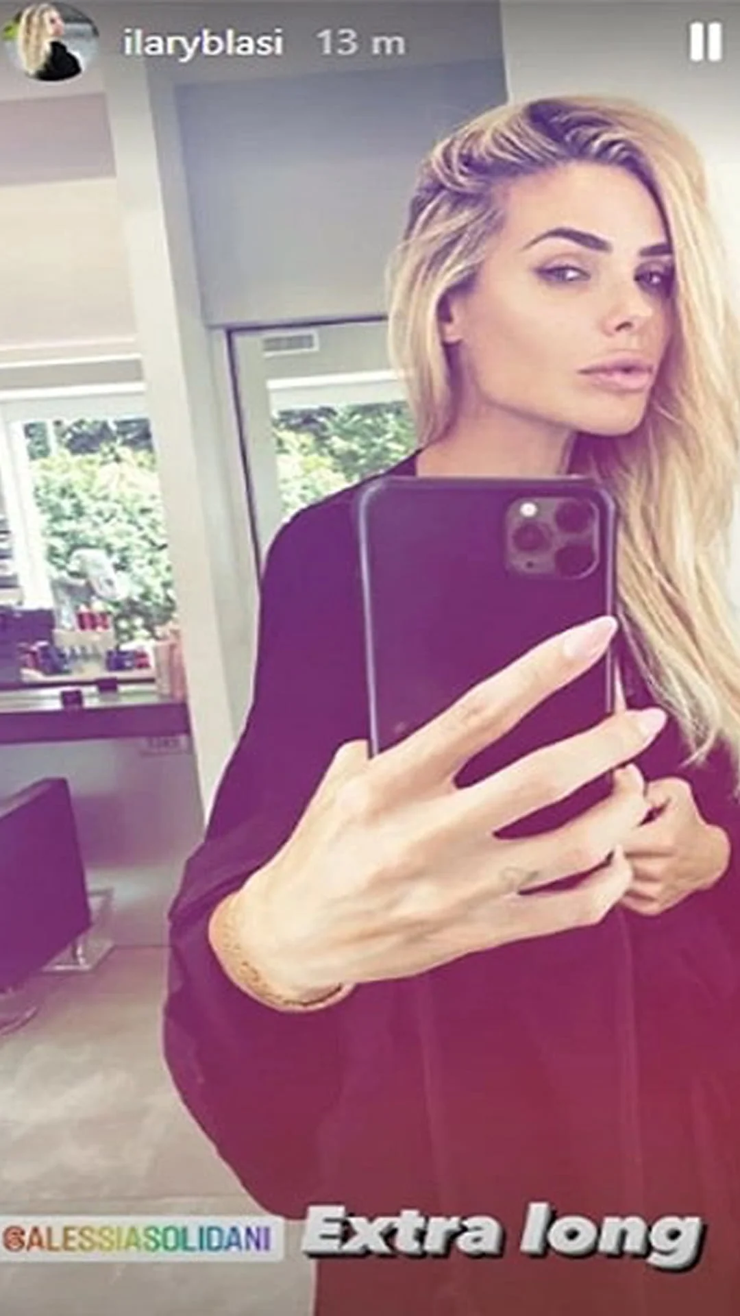 Ilary Blasi, il cambio look è sconvolgente: proprio come era vent'anni fa