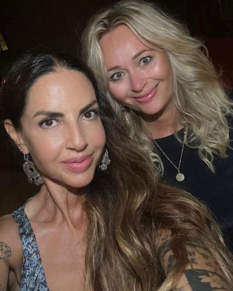 Vi ricordate Benedetta Mazzini, la figlia di Mina? Oggi ha 50 anni ma ne dimostra la metà Vi ricordate Benedetta Mazzini, la figlia di Mina? Oggi ha 50 anni ma ne dimostra la metà