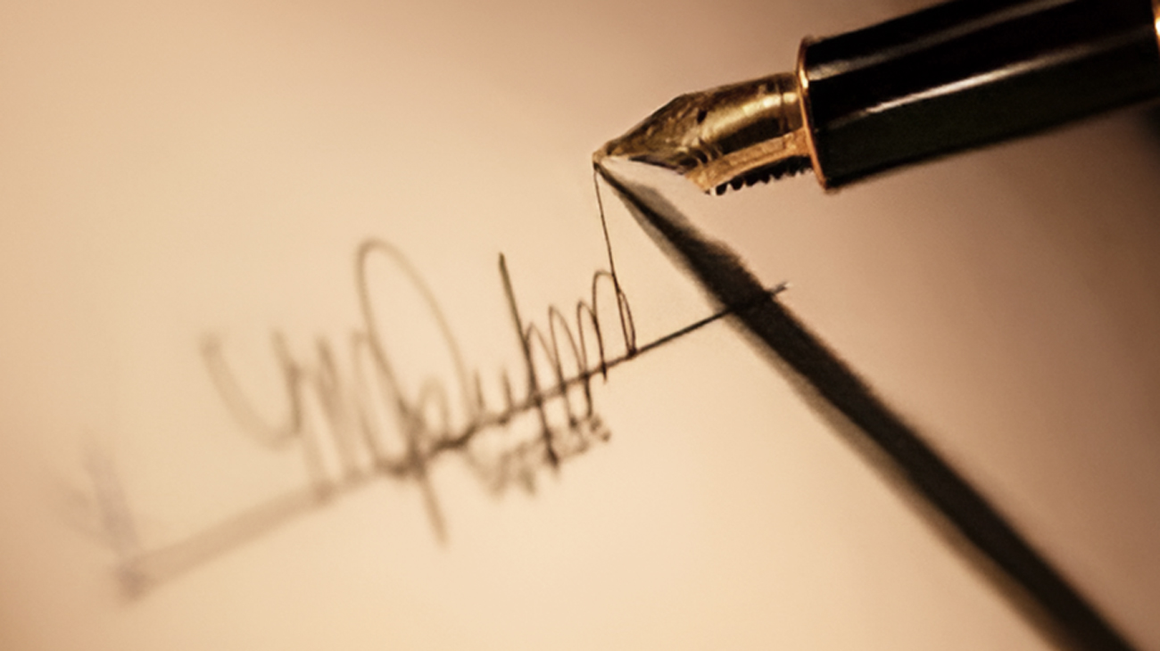 Spopola la nuova moda della chirurgia estetica per autografi