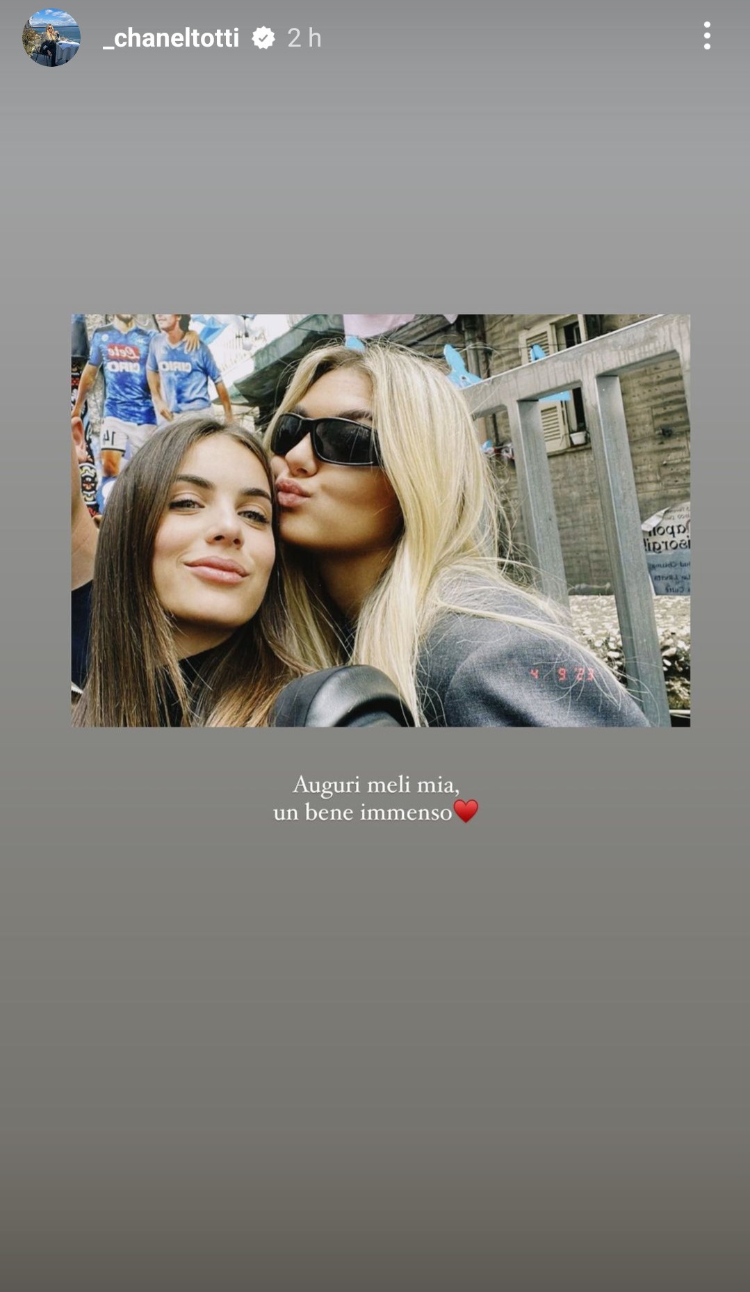 Chanel e la dedica per la fidanzata del fratello Cristian Totti. Fonte: chaneltotti - Instagram