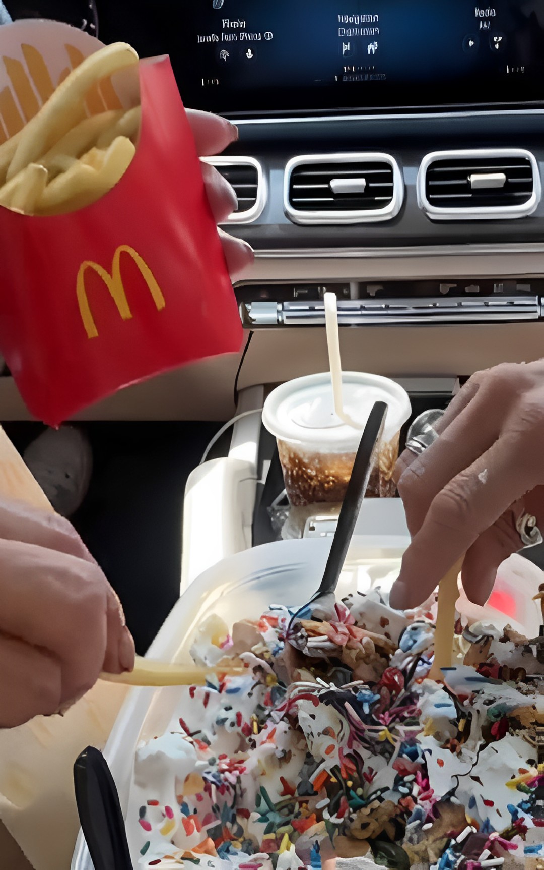 🍟 LA MIA RAGAZZA MANGIA PATATINE AMERICANE A NAPOLI! 