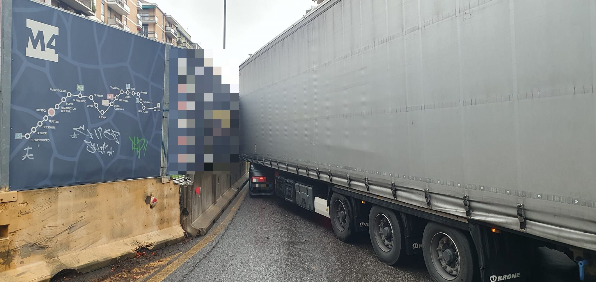Milano, l'incredibile denuncia di un cittadino: