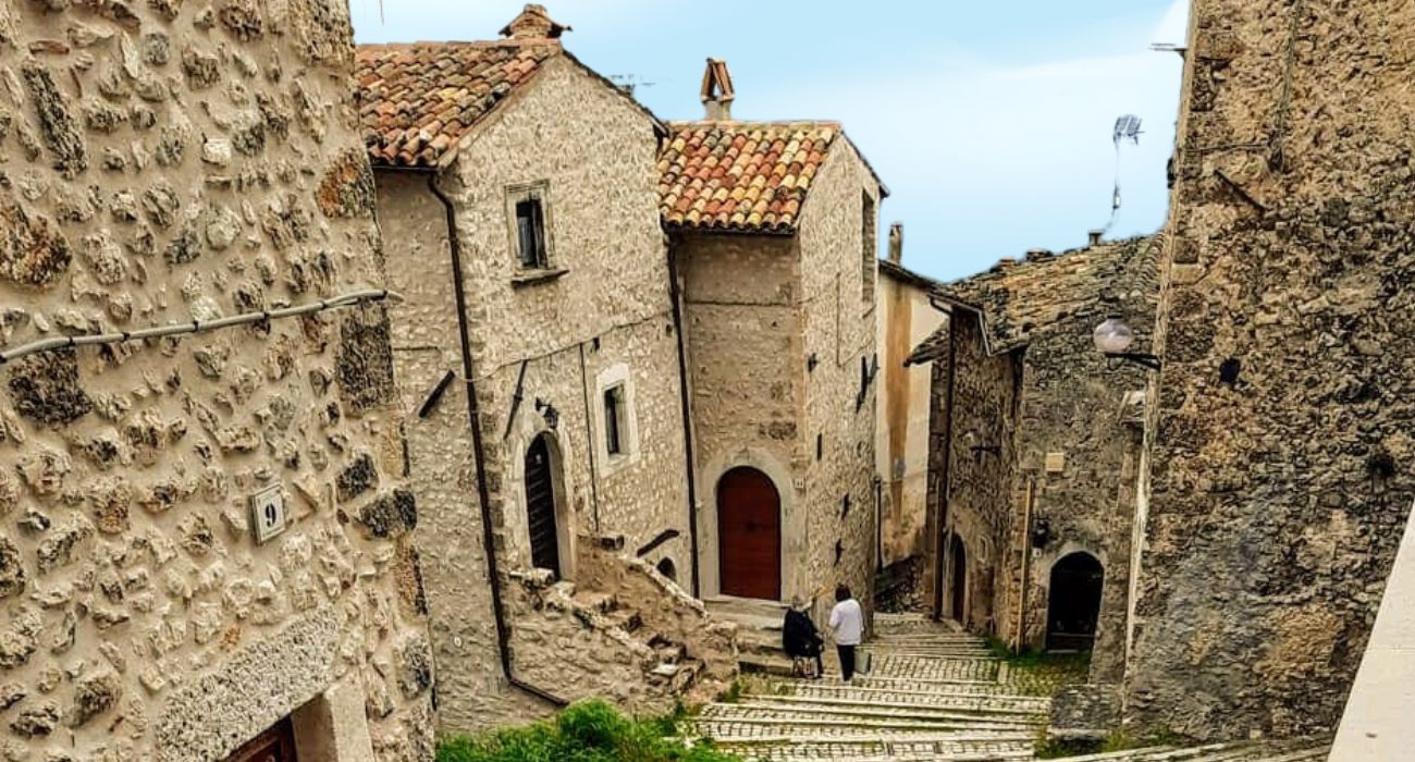 Abruzzo borgo medievale 1