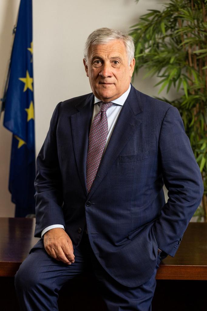 Guerra Russia-Ucraina, Tajani gela gli Usa: