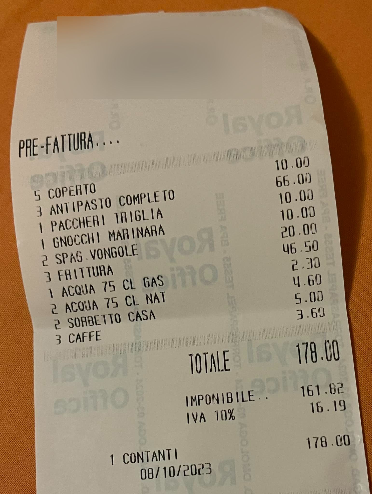 Marche, "Sono certo di aver speso poco": cittadino mostra lo scontrino ma scoppia la polemica