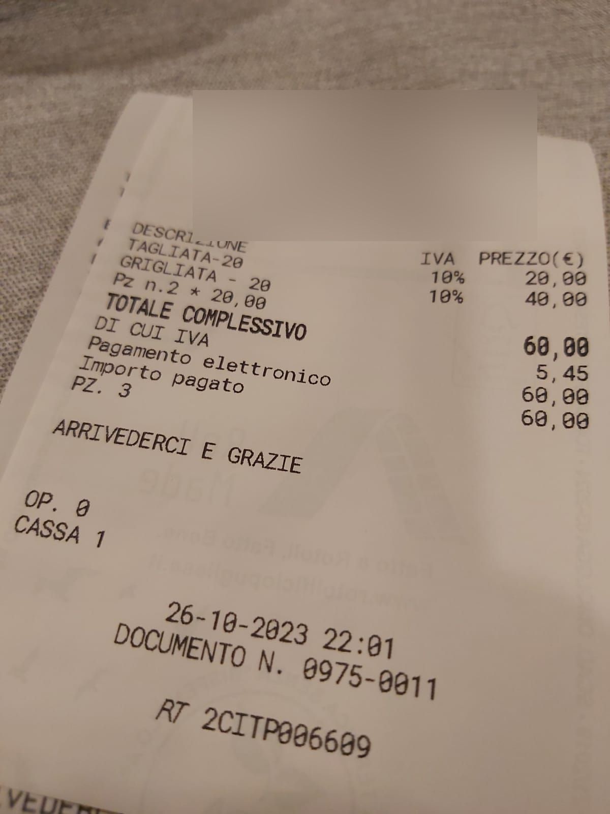 Altopiano di Asiago, va al ristorante a mangiare carne e mostra lo scontrino: "Il prezzo è una piacevole sorprese"
