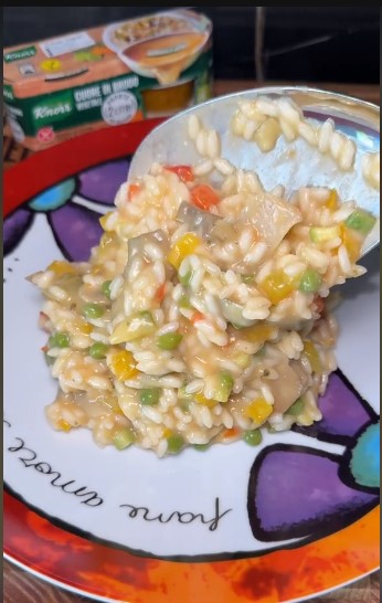 Risotto primavera, la ricetta che omaggia i colori e i sapori della nuova stagione