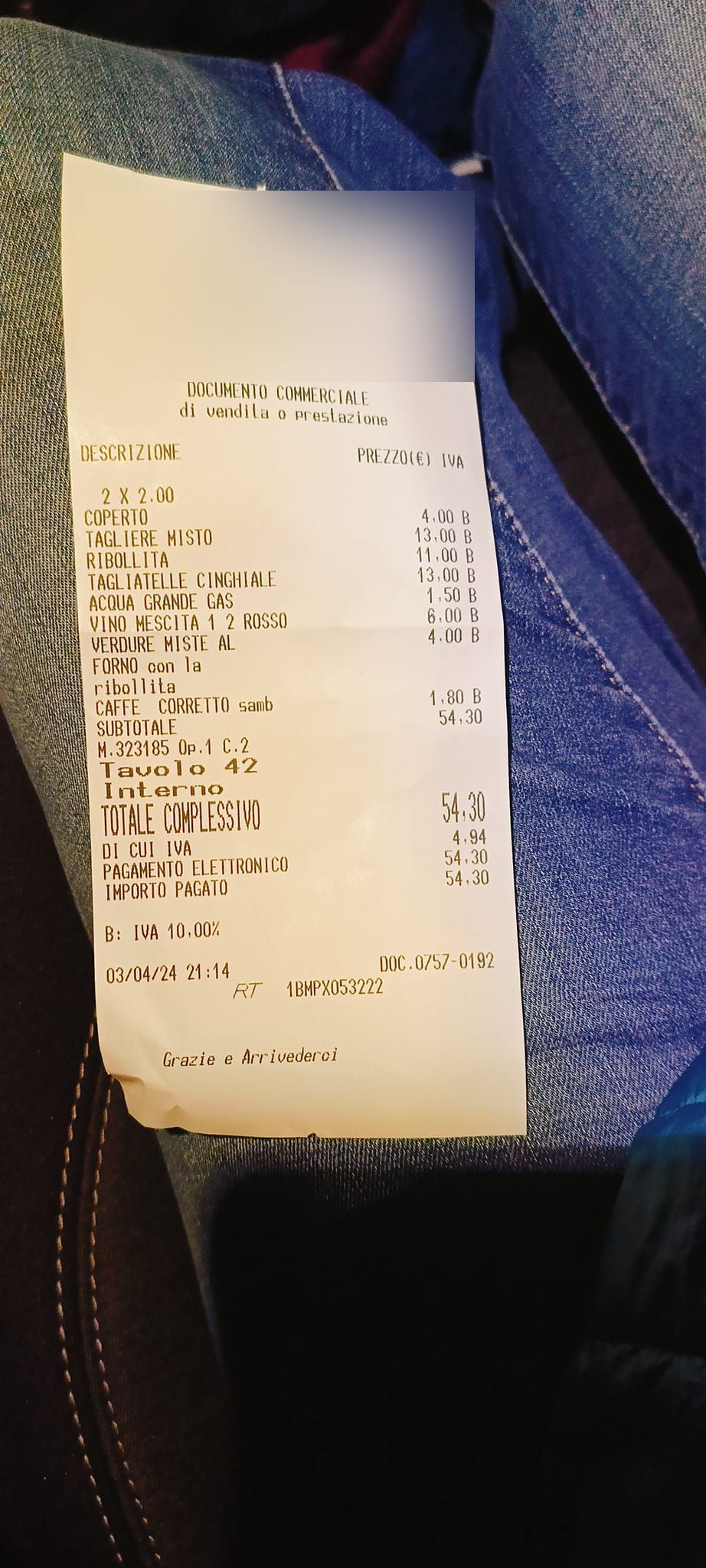 Siena, mostra lo scontrino del pranzo tipico nel borgo medievale: "55 euro in 2: cosa abbiamo preso"