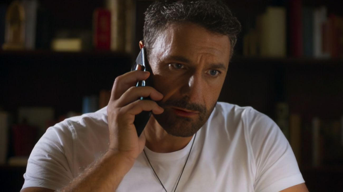 Raoul Bova in una scena id Don Matteo