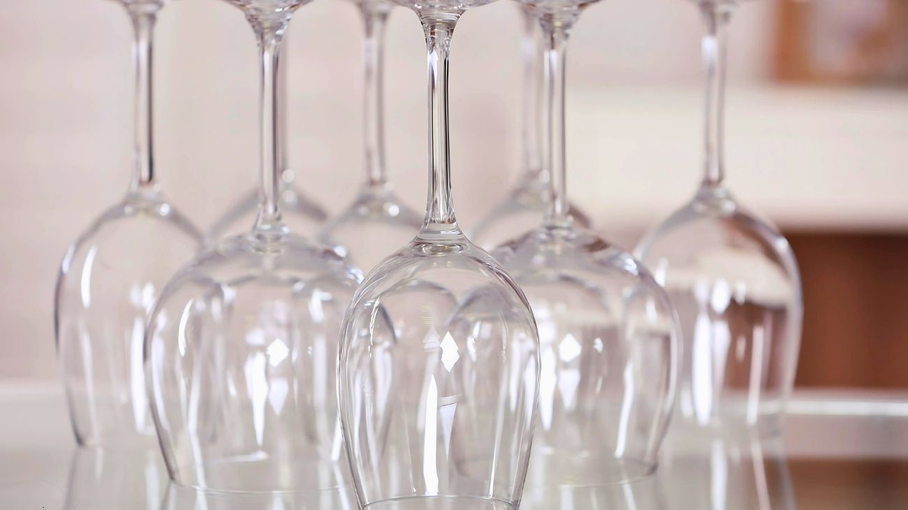 Perché non bisogna lasciare i bicchieri capovolti