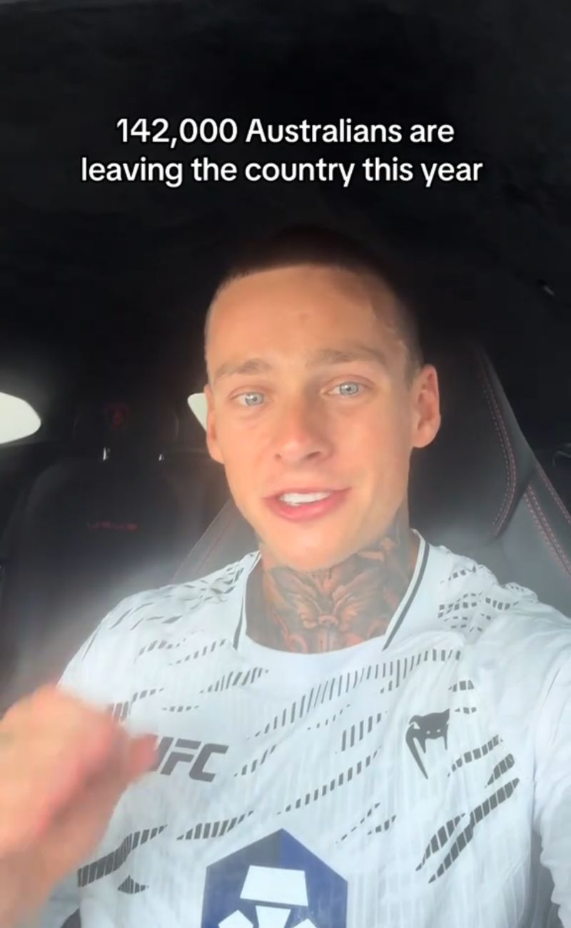 Secondo l'esperto di trading, oltre 142.000 australiani hanno lasciato il paese nel 2025, ormai prossimo alla conclusione.