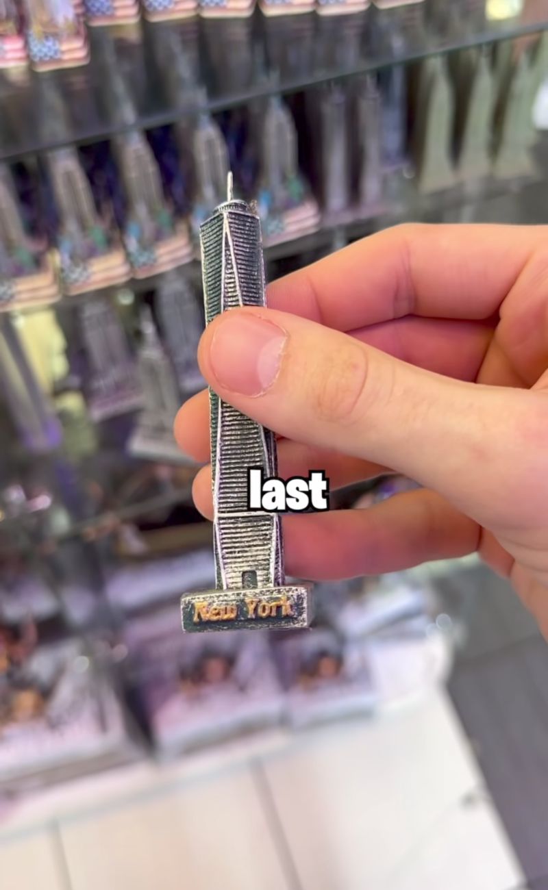 Il souvenir del World Trade Center acquistato a 99 centesimi