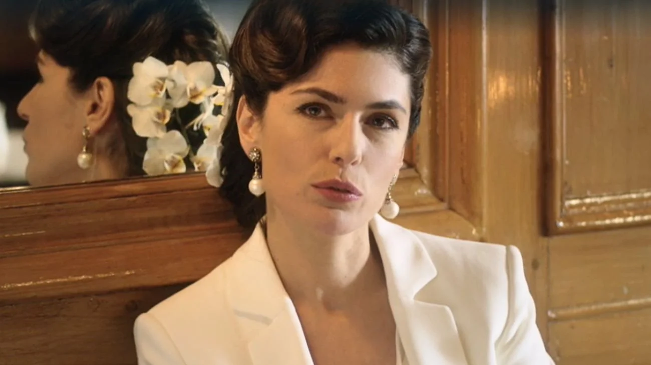 anna valle scena fiction