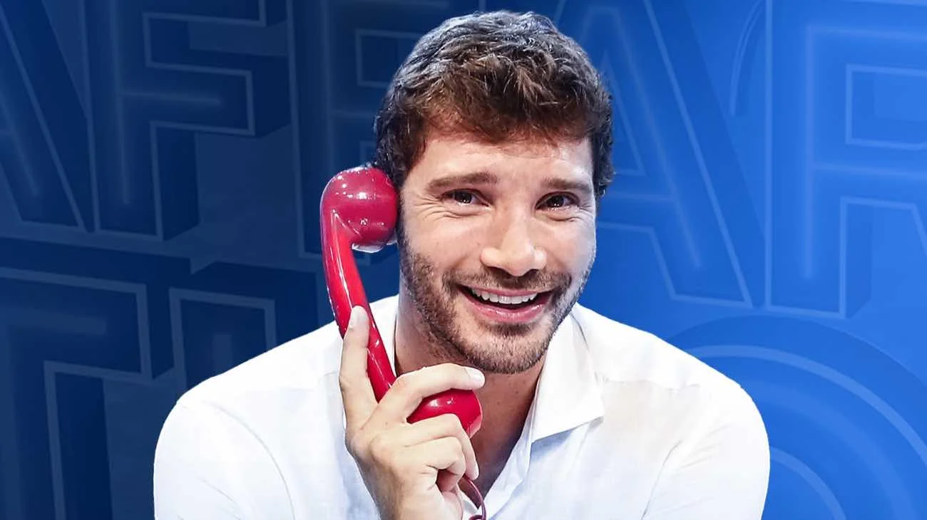 Stefano De Martino due programmi lo sostituiscono