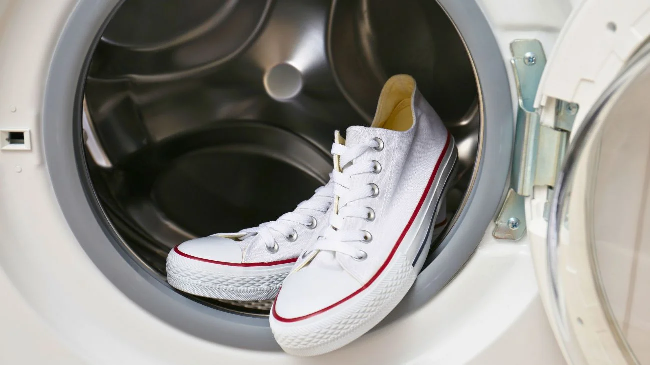 lavare in lavatrice le scarpe