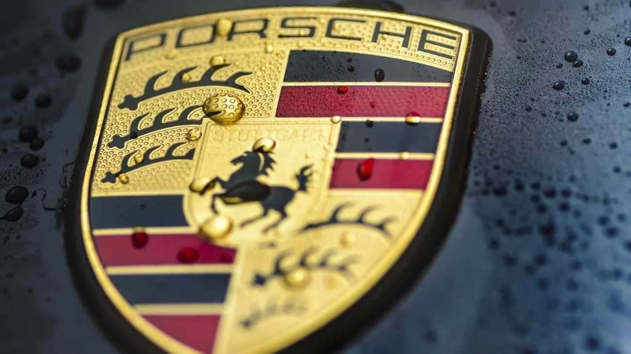 La Porsche ha preso la sua decisione: altro che elettrico, i puristi possono festeggiare