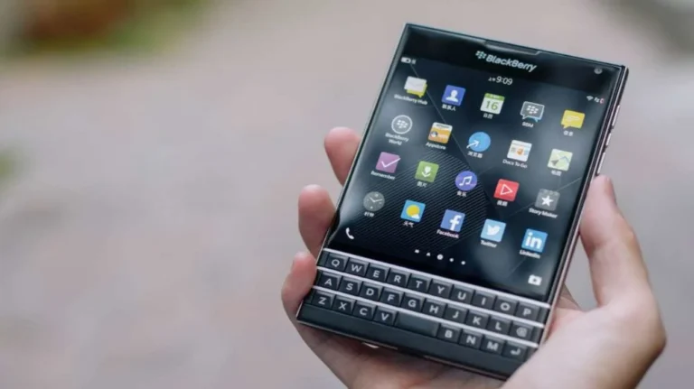 BlackBerry (Pixabay) - Tuttonotizie.eu
