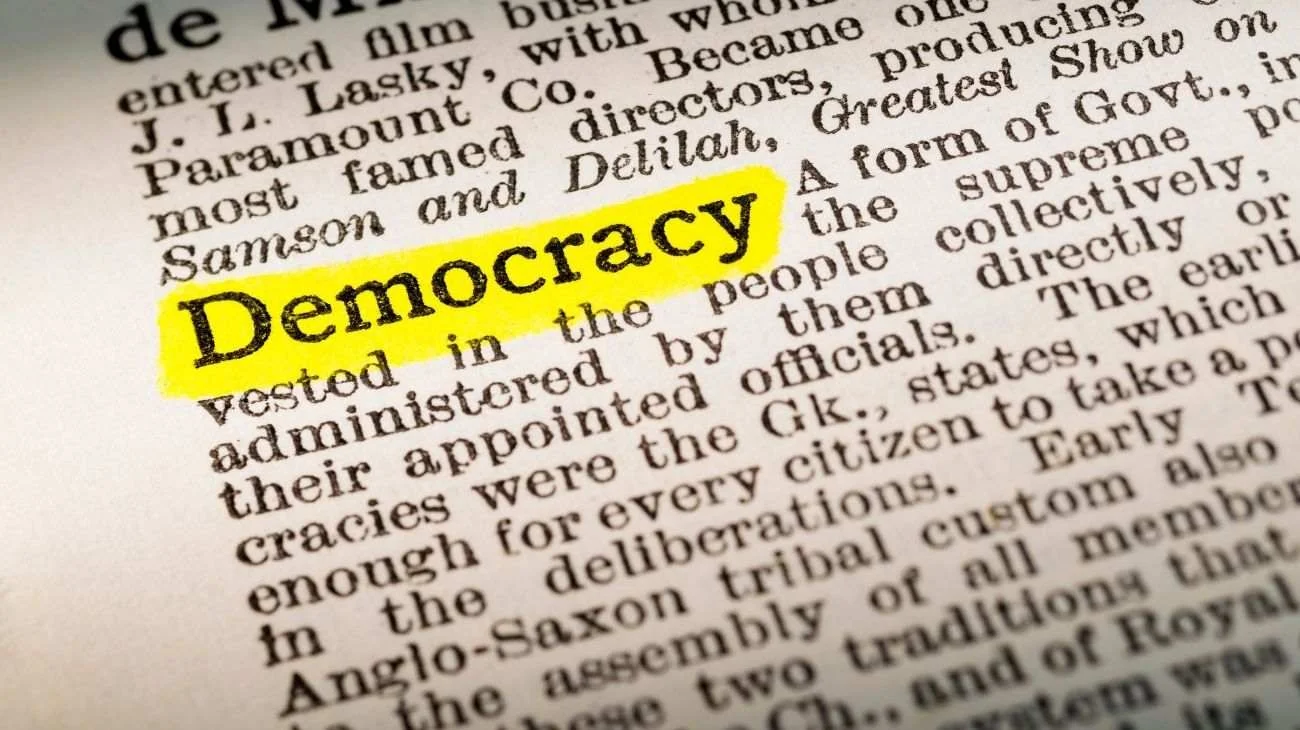 La democrazia non si può esportare: chi ve lo dice, forse, ha altri interessi