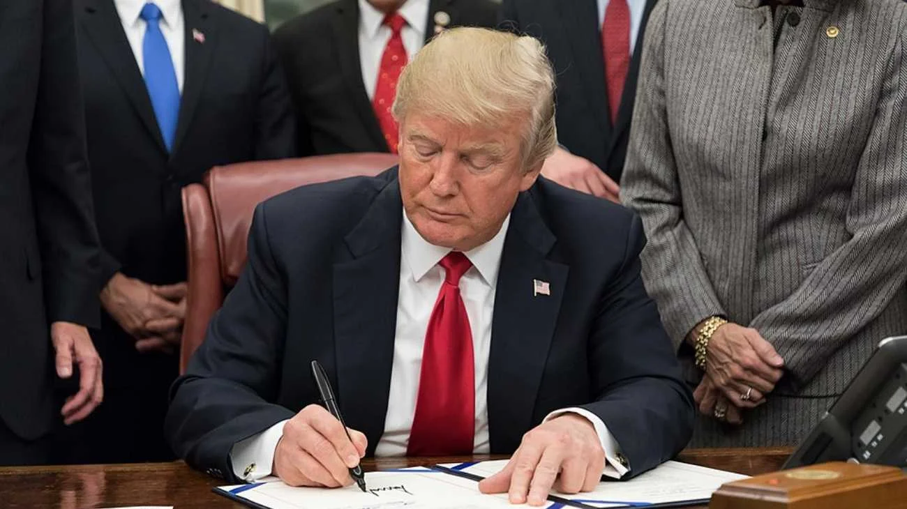 Guerra tra Stati Uniti ed Iran, Trump attacca ancora la stampa: intanto dalla Casa Bianca trapela una novità