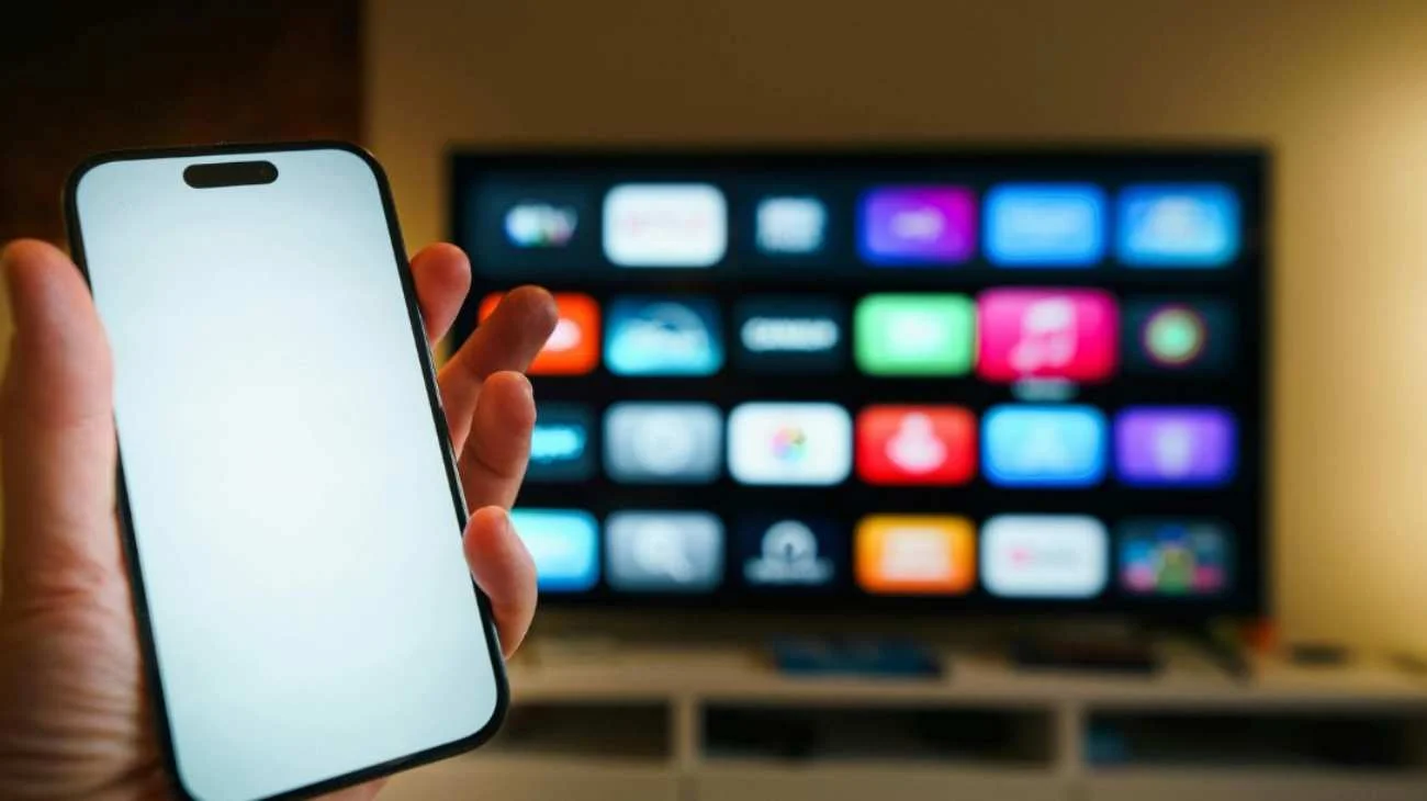 La TV non la guarda più nessuno? Non è vero, si è solo reinventata