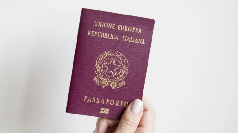 Passaporto in mostra