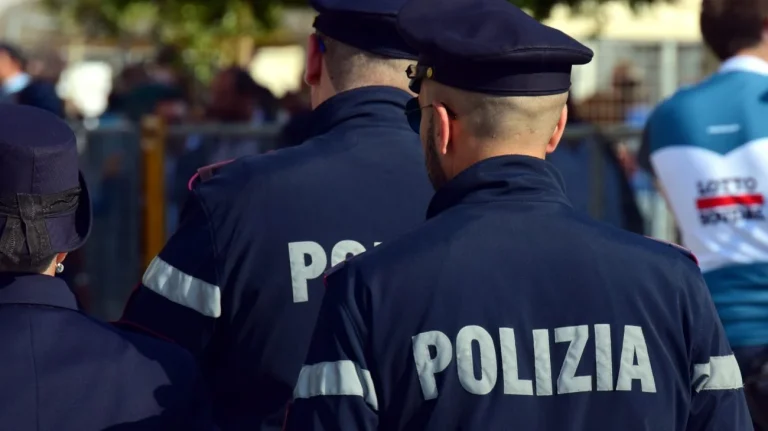 Polizia (Pixabay) - Tuttonotizie.eu