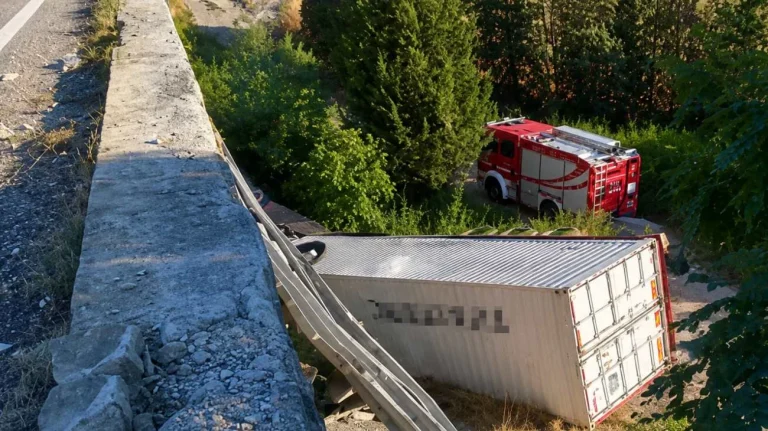 Camion (Immagine editata con AI) - Tuttonotizie.eu