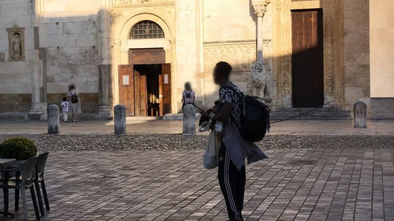 Immigrato (Immagine editata con l'AI) - Tuttonotizie.eu