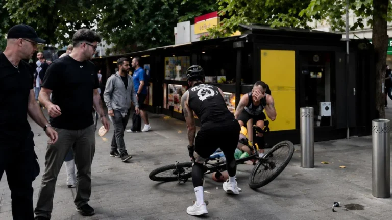 Attacco all'uomo in bici (Immagine generata dall'AI) - Tuttonotizie.eu