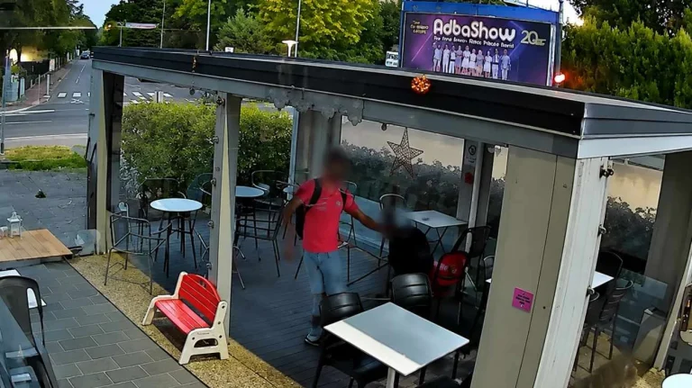 Dehors vandalizzato (Immagine editata con AI) - Tuttonotizie.eu