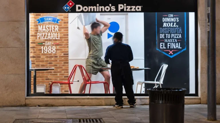 Rissa Domino's Pizza (Immagine editata con AI) - Tuttonotizie.eu