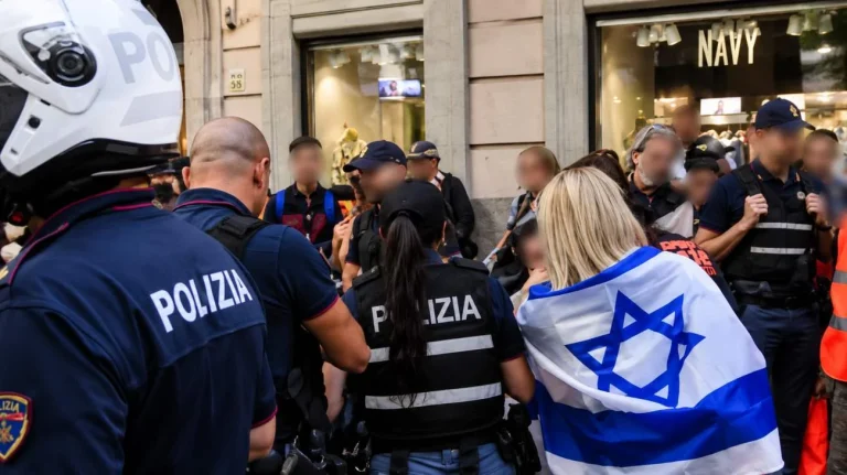 Napoli (Immagine editata dall'AI) - Tuttonotizie.eu