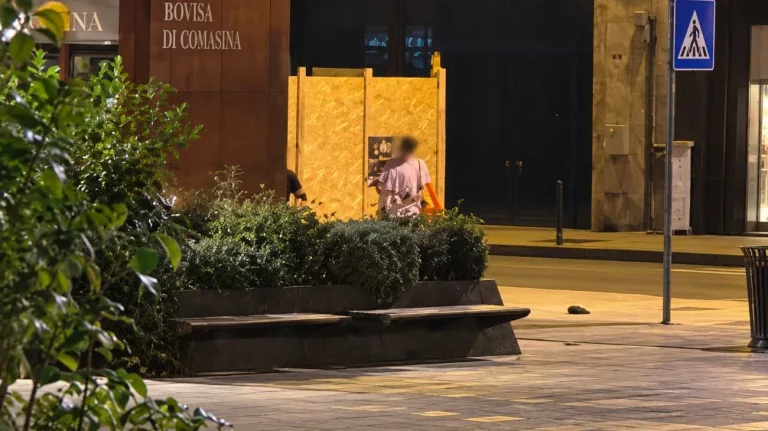 Disordini a Trento (Immagine editata con l'AI) - Tuttonotizie.eu