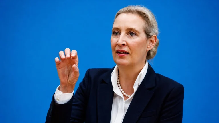 Alice Weidel chiede riforme radicali dell'Ue: «Siamo sotto assedio», disordini legati a sinistra e migranti