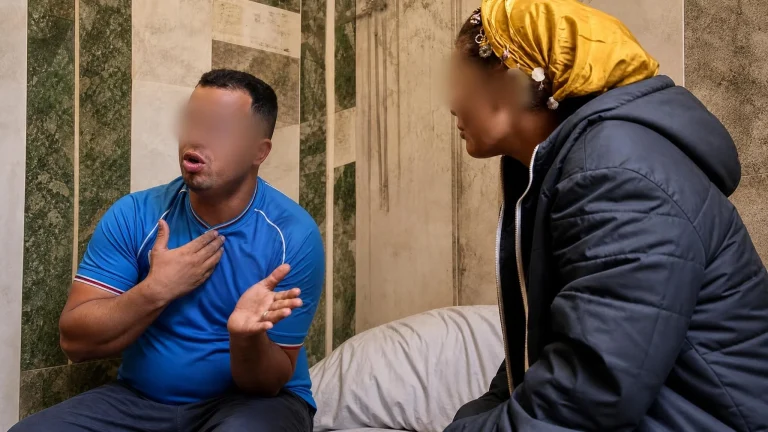 Il bambino degli scontri di Milano ha 12 anni. I genitori: «Non ha rubato, ma ha sbagliato». Chi paga i danni