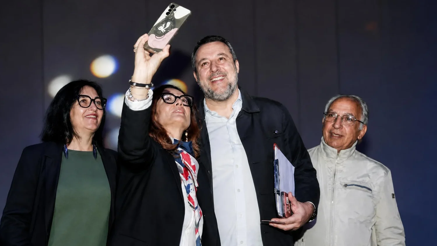Lega Salvini, al congresso di Milano: «Se confermato dirò in Cdm stop a soldi e armi all'Ucraina»