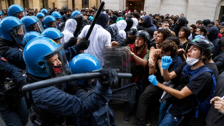 Mattarella sui giovani dopo gli scontri di Milano: «No a indifferenza o meschina sottovalutazione», 220 minori fermati
