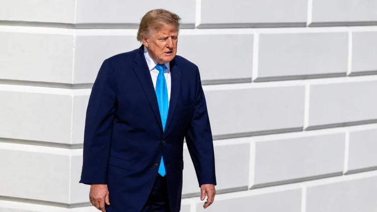 Trump sull'Iran: «forse mi sono spinto troppo oltre, non so con chi trattare». Hormuz chiuso e petrolio a 105 dollari